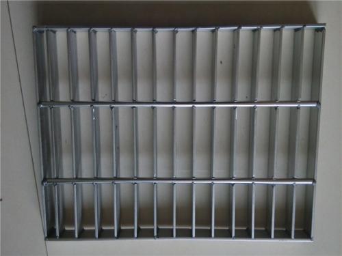 不銹鋼鋼格柵板
