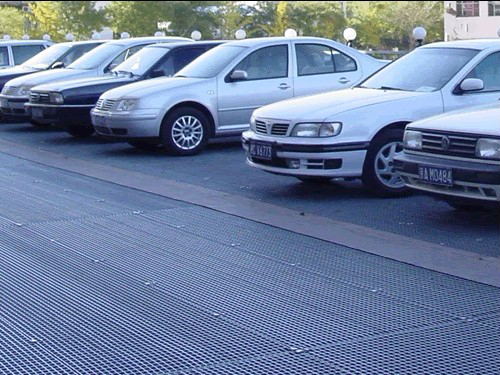 停車場<a href='http://www.yi-ye.cn'>鋼格柵</a>板