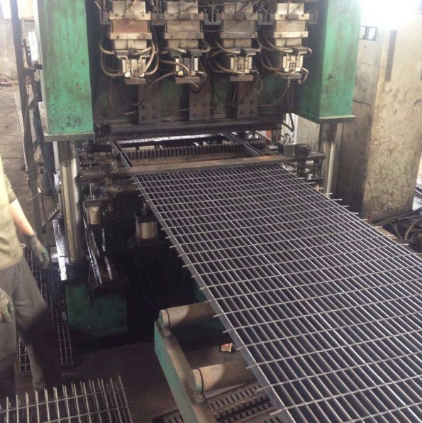 走道熱鍍鋅鋼格板