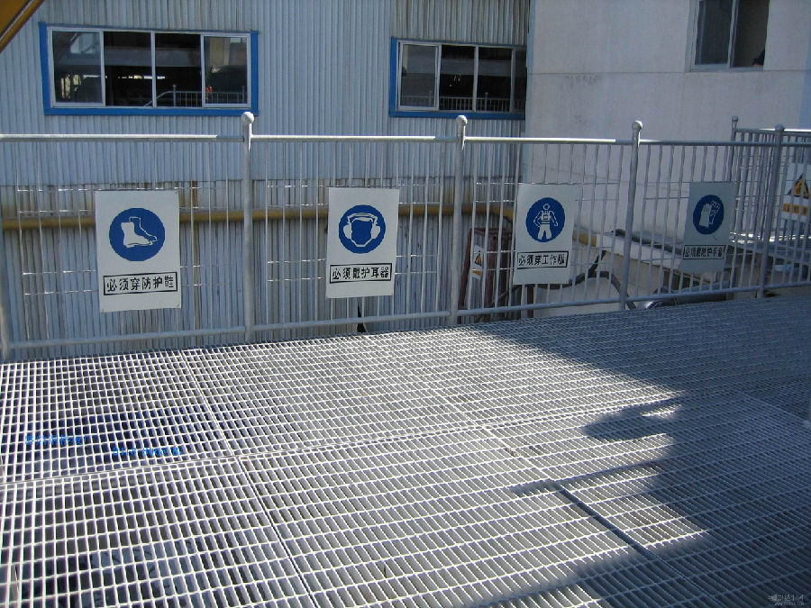 鍍鋅鋼格柵板平臺規(guī)格