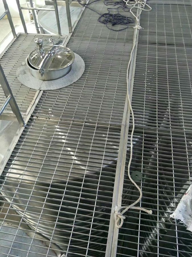 不銹<a href='http://www.yi-ye.cn'>鋼格柵板</a> 不銹鋼<a href='http://www.yi-ye.cn'>格柵板</a>