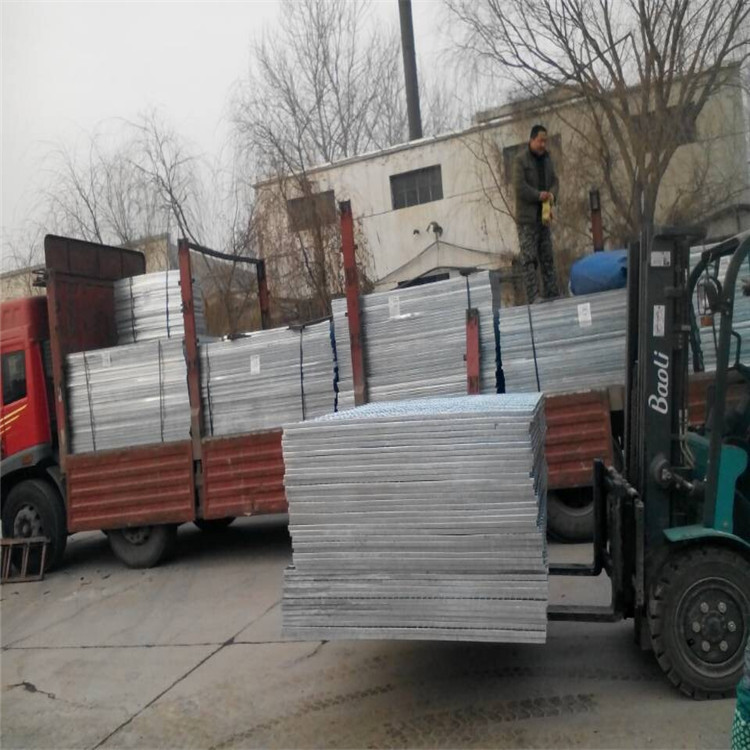 平臺熱鍍鋅格柵板厚度