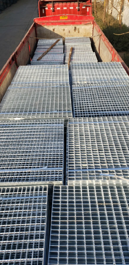 鍍鋅鋼格板現貨